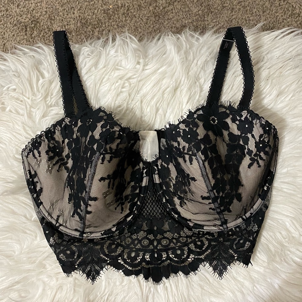 BNWOT VS Bra